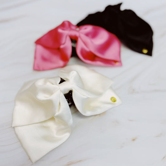 🎀 Bow Bliss™ Satin Hair Claw – Luxe Bow Clip for Effortless Elegance 🎀